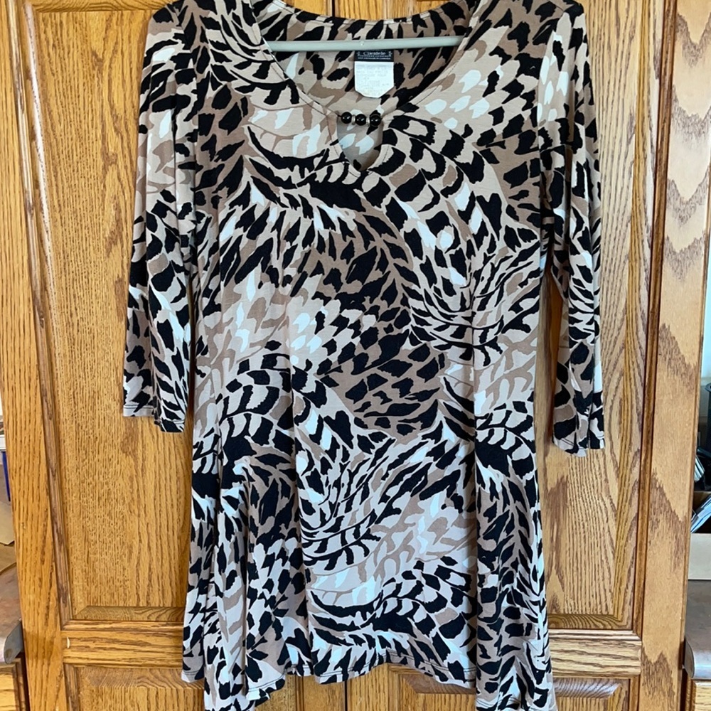 Clientele made in Canada shark bite shirt size M🔥
